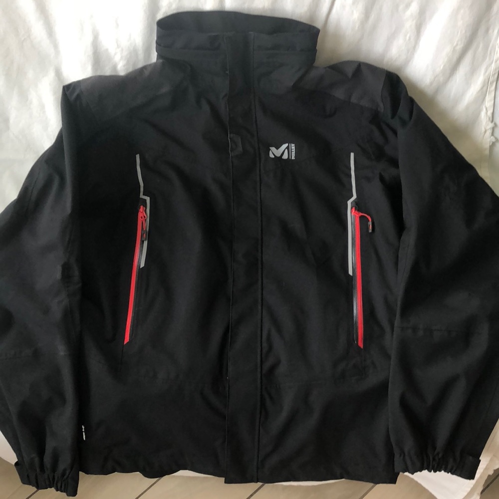 Millet men’s size L ski shell jacket.